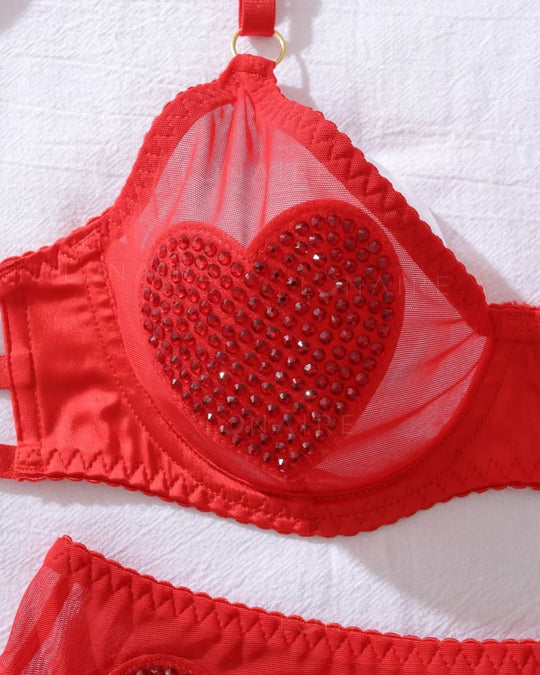 LINGERIE LOVE