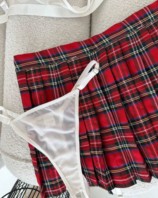 LINGERIE COLEGIAL