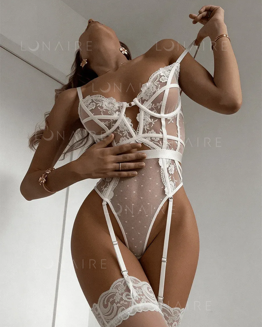 BODY CLEO