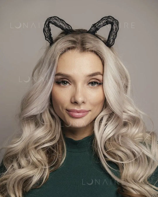 TIARA CAT